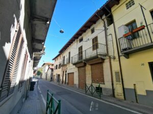 8 Locali - Feletto, Via Pietro Fontana