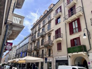 3 Locali - Torino, Via Giolitti