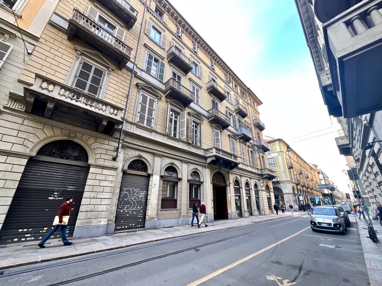 Attività commerciale a Torino – Centro — fotografia 1